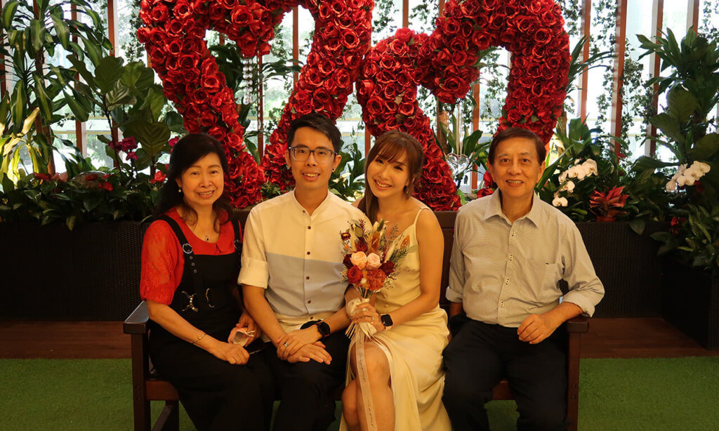 Phototaking at the Registry of Marriages Singapore